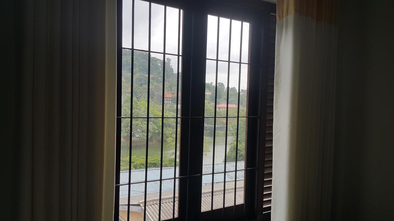 Sarvodaya Samma Vaasa Residence Kandy Kültér fotó