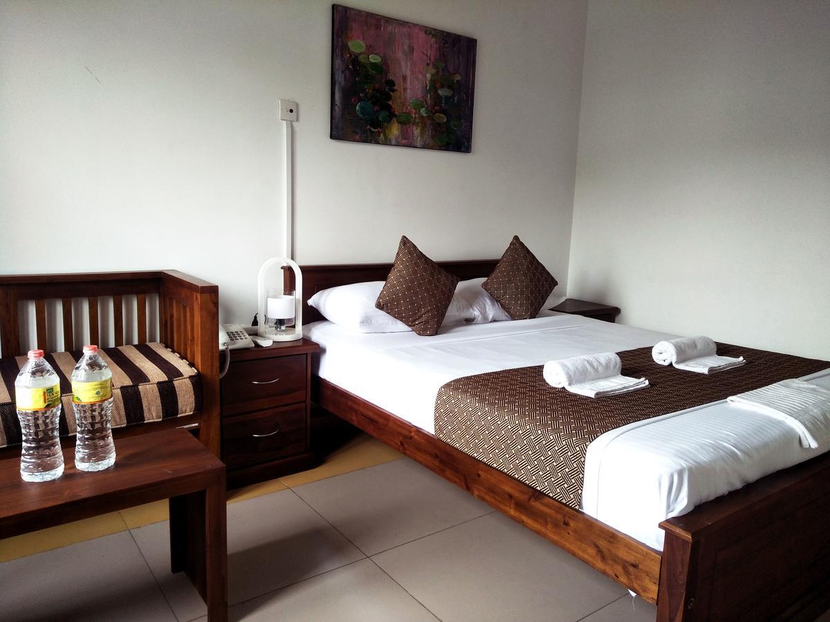 Sarvodaya Samma Vaasa Residence Kandy Kültér fotó