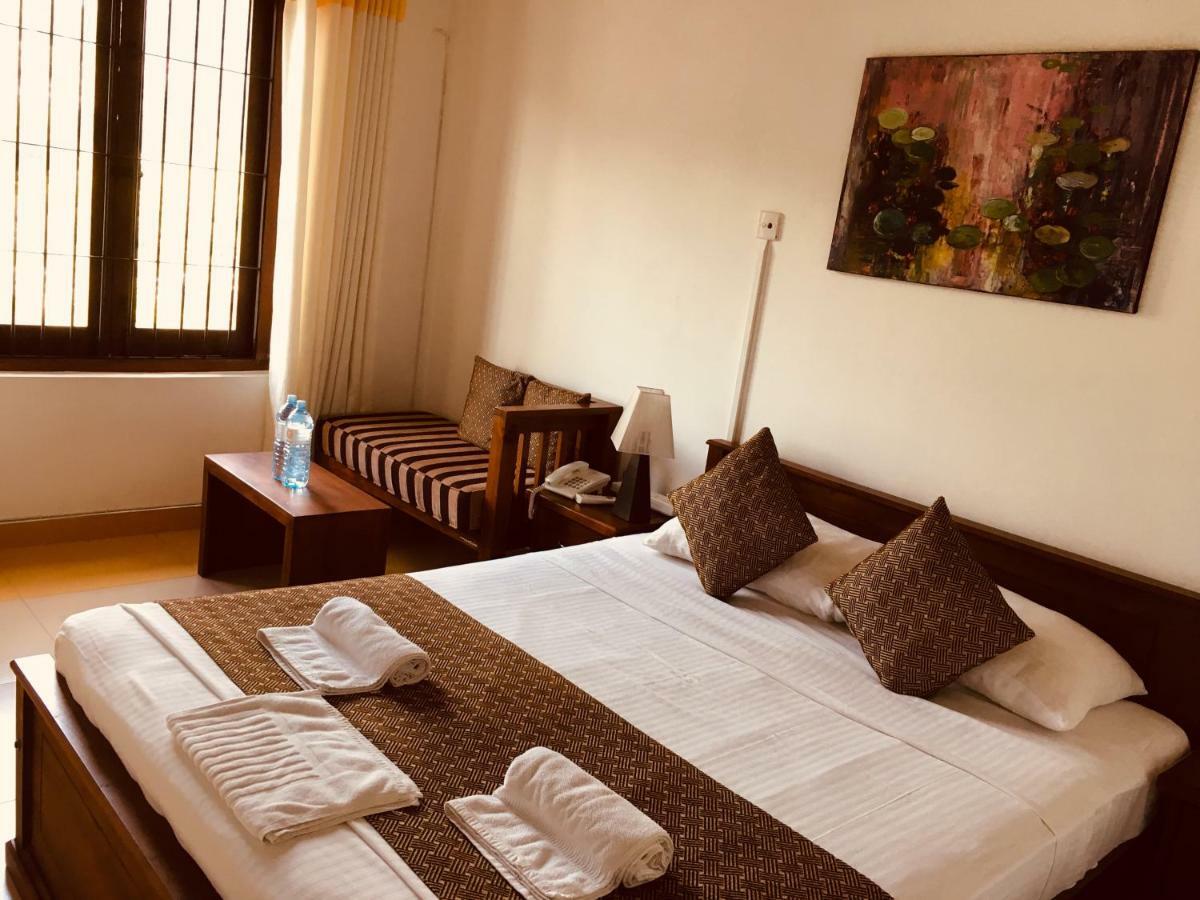 Sarvodaya Samma Vaasa Residence Kandy Kültér fotó